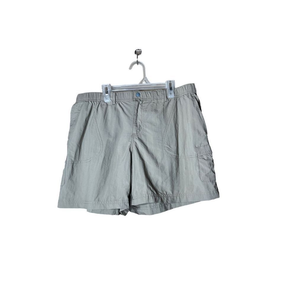 ‎Columbia Women’s Khaki Shorts Size Large